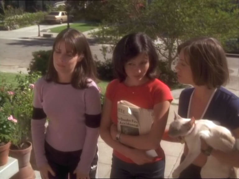 1x01 -- Something Wicca This Way Comes