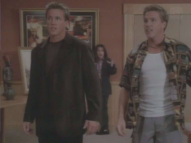 2x07 -- They're Everywhere